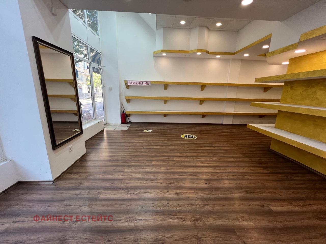 Дава под наем МАГАЗИН, гр. София, Център, снимка 2 - Магазини - 53968086