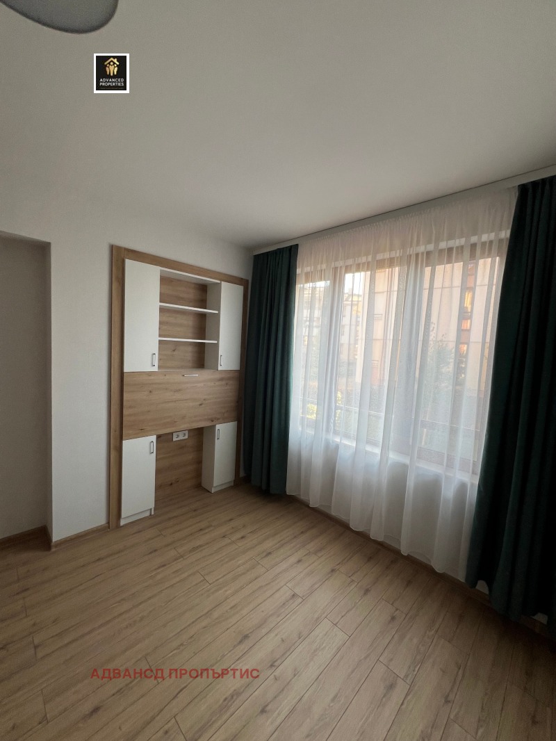 Издаје се  2 спаваће собе Софија , Витоша , 114 м2 | 94066184 - слика [8]