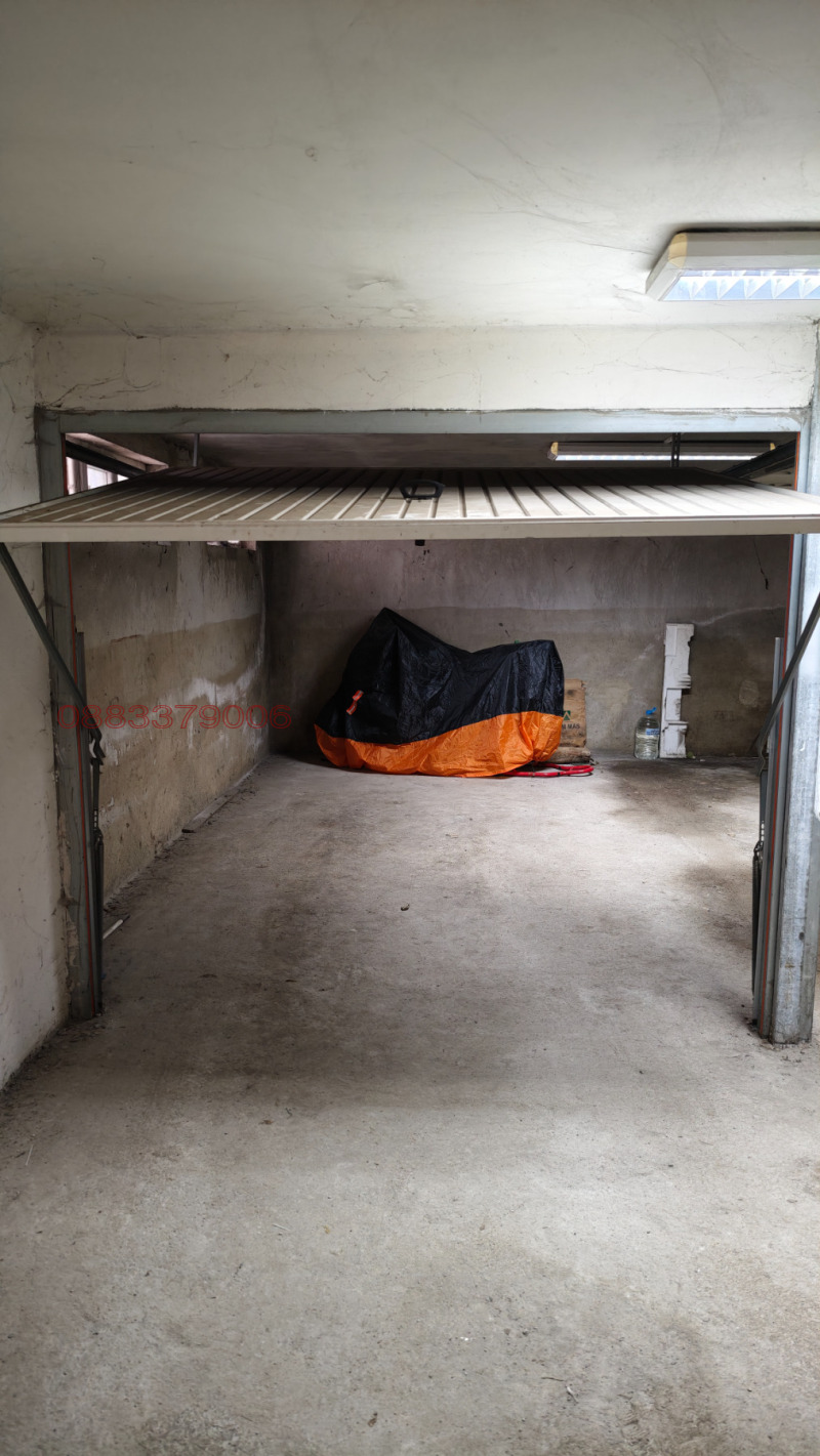 Дава под наем ГАРАЖ, ПАРКОМЯСТО, гр. София, Карпузица, снимка 3 - Гаражи и паркоместа - 53326928