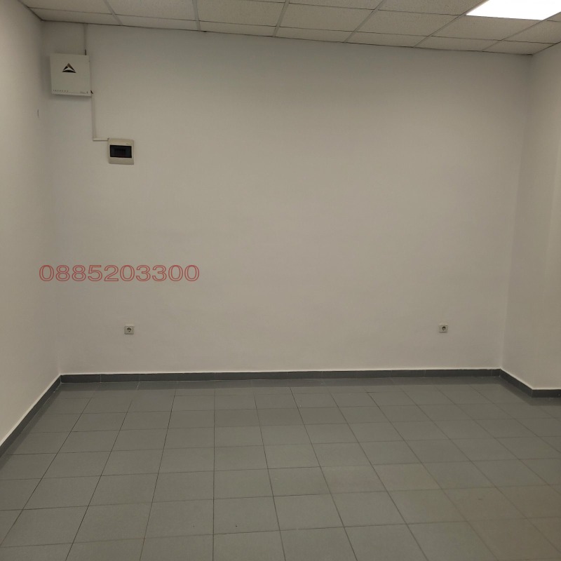 Дава под наем МАГАЗИН, гр. Добрич, Център, снимка 5 - Магазини - 53513262