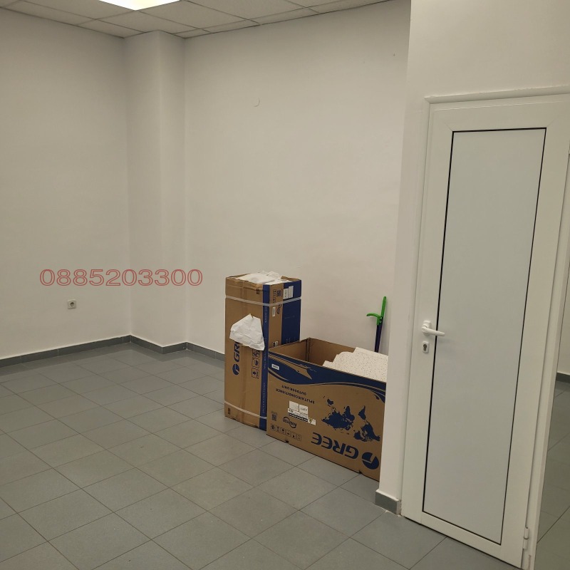 Дава под наем МАГАЗИН, гр. Добрич, Център, снимка 4 - Магазини - 53513262