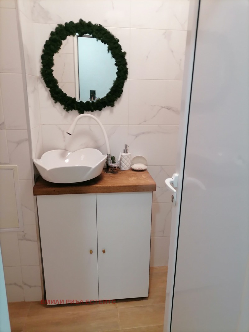 De inchiriat  2 dormitoare Sofia , Svoboda , 70 mp | 32956111 - imagine [8]