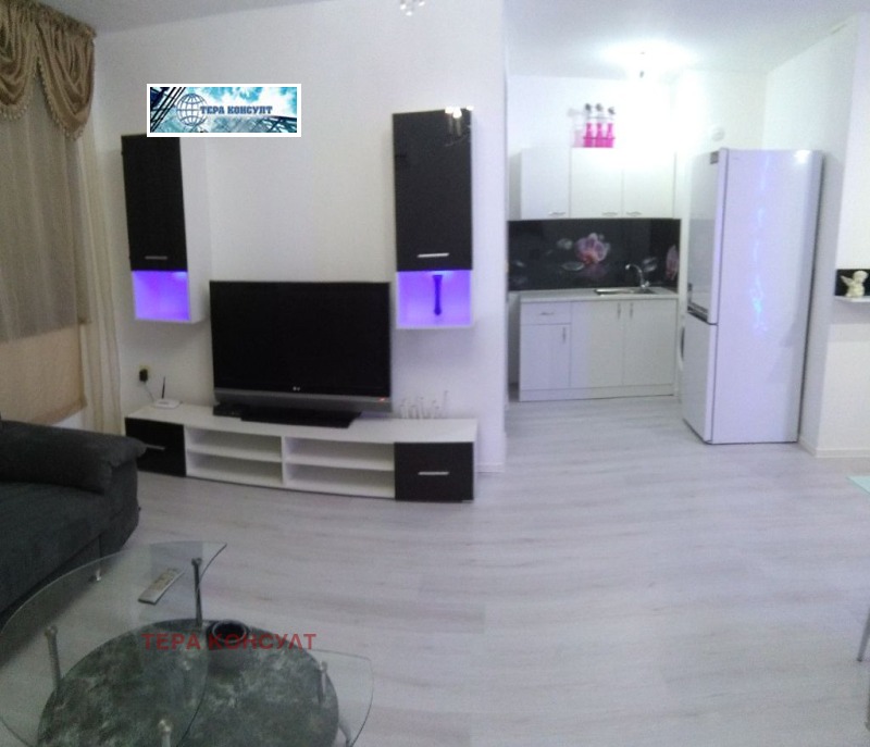 Дава под наем 3-СТАЕН, гр. Плевен, Идеален център, снимка 2 - Апартаменти - 52823555