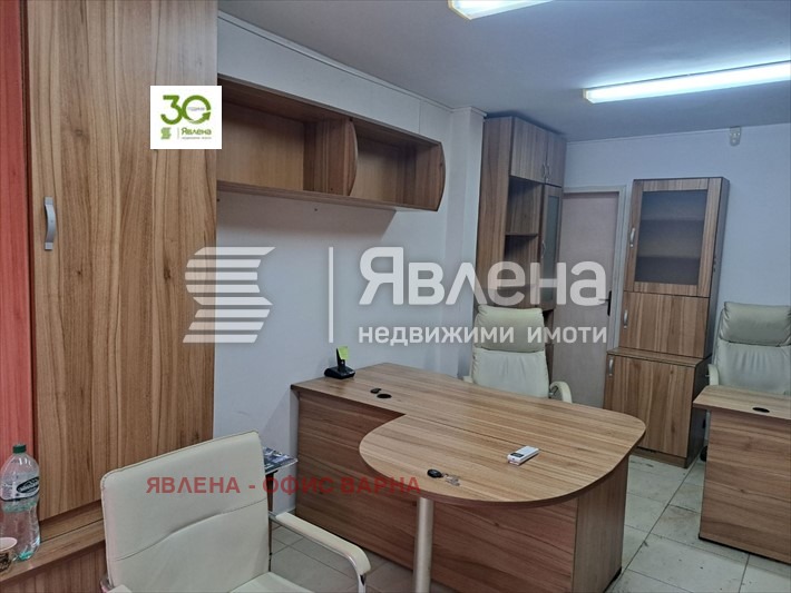 Дава под наем ОФИС, гр. Варна, Левски 1, снимка 2 - Офиси - 48018928