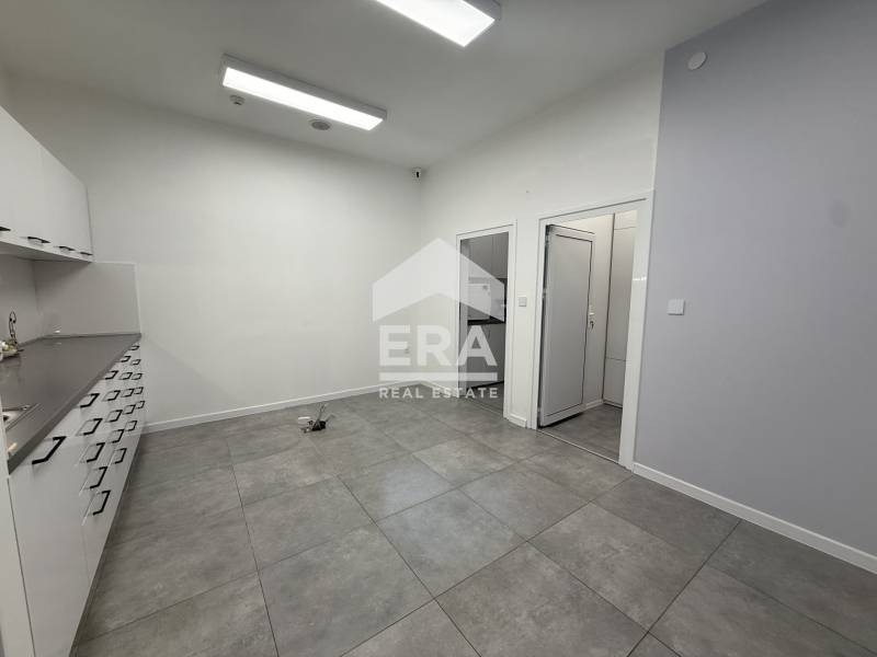 Дава под наем ОФИС, гр. Варна, Бриз, снимка 3 - Офиси - 53176068