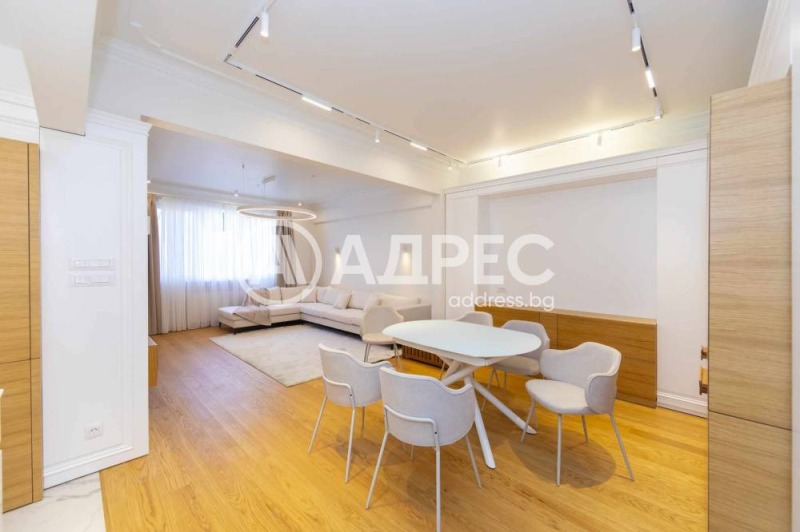 A louer  2 chambres Sofia , Doktorski pametnik , 95 m² | 14931499