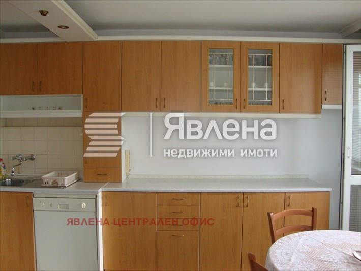 Дава под наем 3-СТАЕН, гр. София, Гоце Делчев, снимка 10 - Апартаменти - 53448866