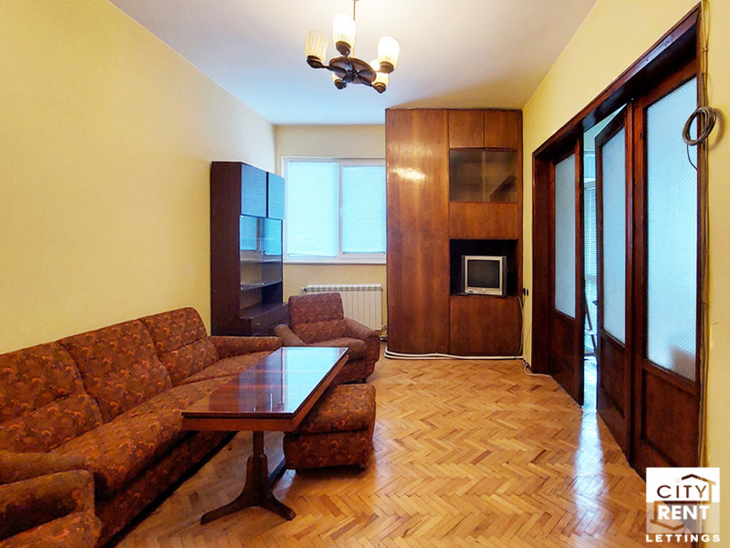 Дава под Наем ЕТАЖ ОТ КЪЩА в град Велико Търново, Център - 150 кв.м / 380 € » 743.22 лв., СЕНТЧЪРИ ХОУМС
