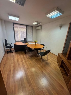 ОФИС, 100 m2