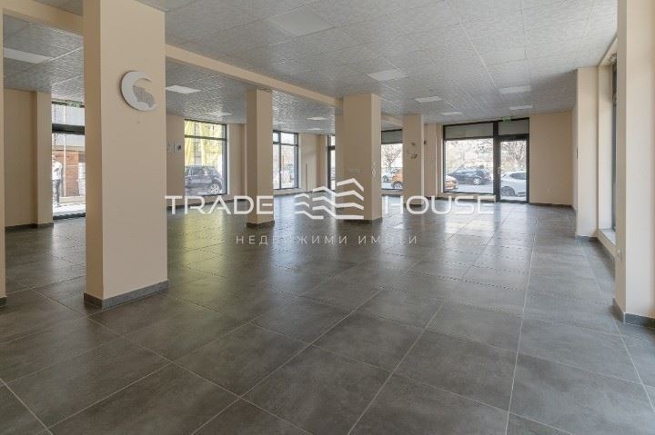 K pronájmu  Prodejna Plovdiv , Južen , 178 m2 | 21820207 - obraz [2]