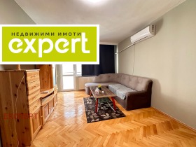 1 chambre Chirok tsentar, Pleven