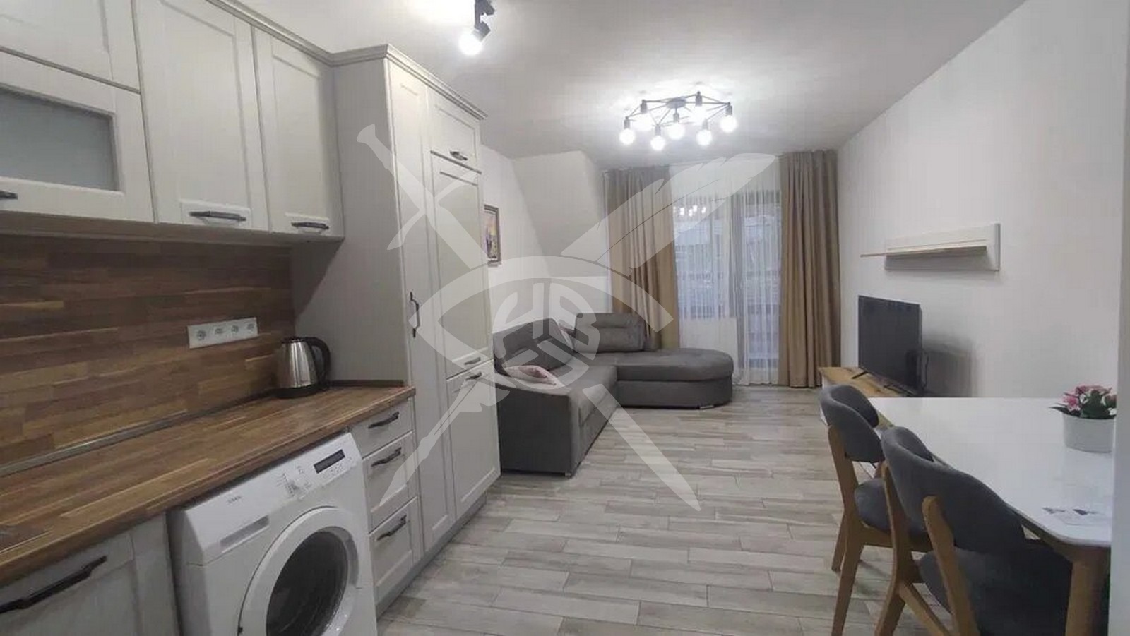 Дава под наем 2-СТАЕН, гр. Варна, Център, снимка 2 - Апартаменти - 53751521