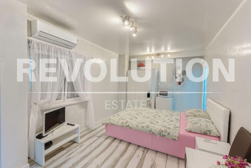 Vuokrattavana  Studio Varna , Kolhozen pazar , 20 neliömetriä | 83752169
