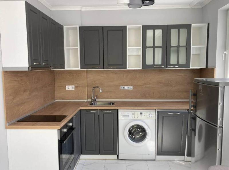 Дава под нем  2-стаен, град Пловдив, Център •  475 EUR • ID 59445173 — holmes.bg - [1] 