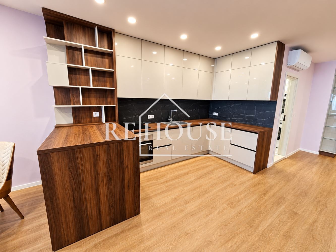 Дава под наем 4-СТАЕН, гр. Варна, к.к. Чайка, снимка 4 - Апартаменти - 56213611