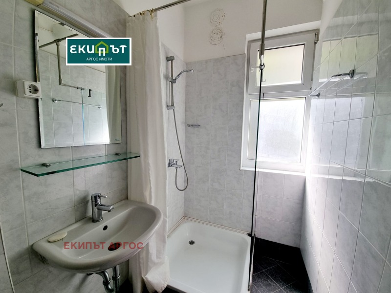 Издаје се  1 спаваћа соба Варна , Грацка махала , 65 м2 | 36814111 - слика [10]