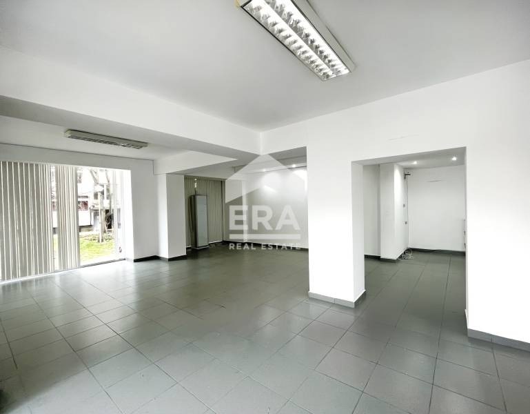 Дава под наем МАГАЗИН, гр. Кърджали, Център, снимка 2 - Магазини - 53736076