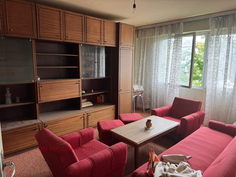 K pronájmu  1 ložnice oblast Sofia , Botevgrad , 65 m2 | 28220643