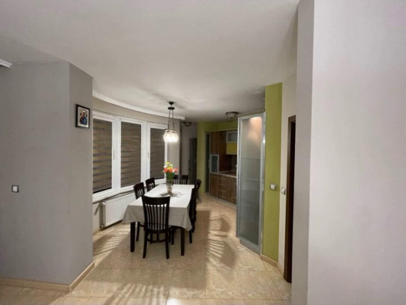 De inchiriat  2 dormitoare Sofia , Oboriște , 125 mp | 79705506