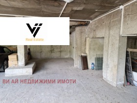     , , >