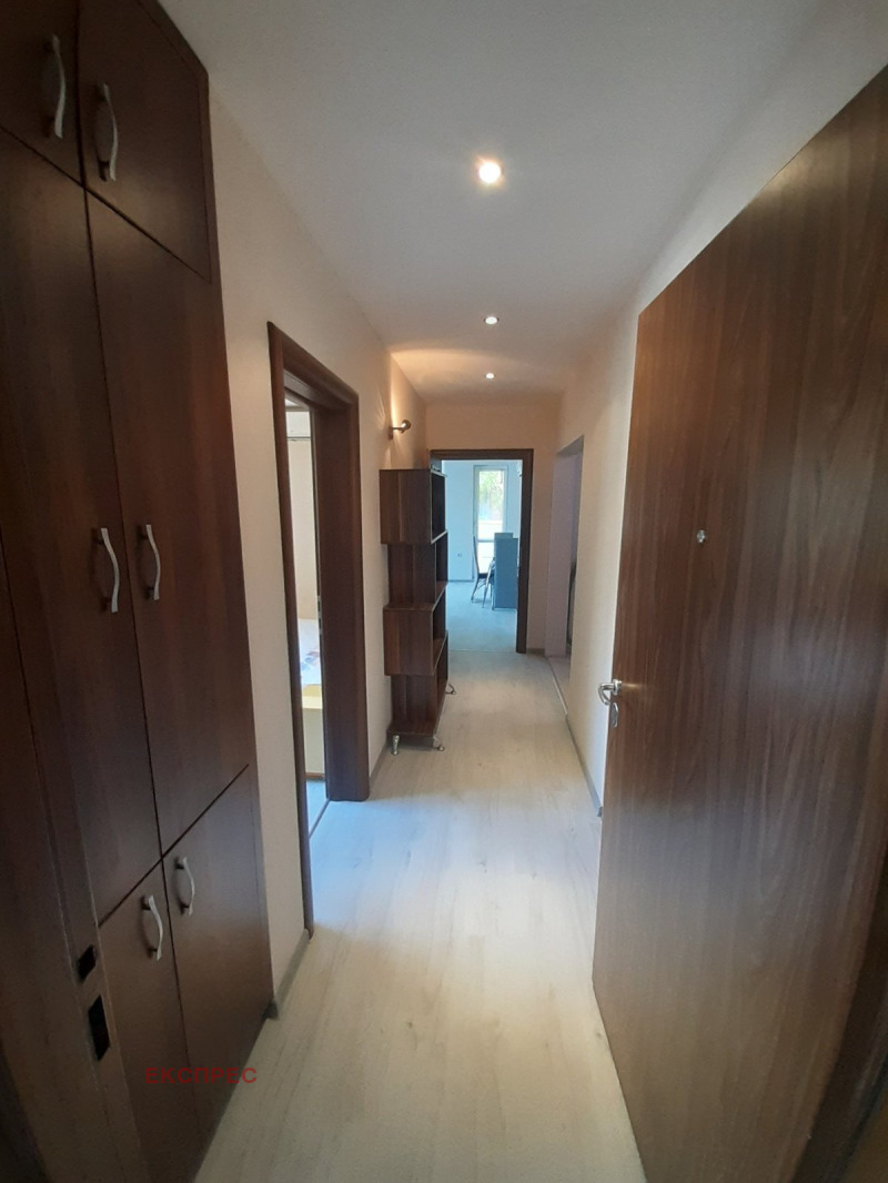 En renta  1 dormitorio Plovdiv , Mladezhki Jalm , 70 metros cuadrados | 43943067 - imagen [7]