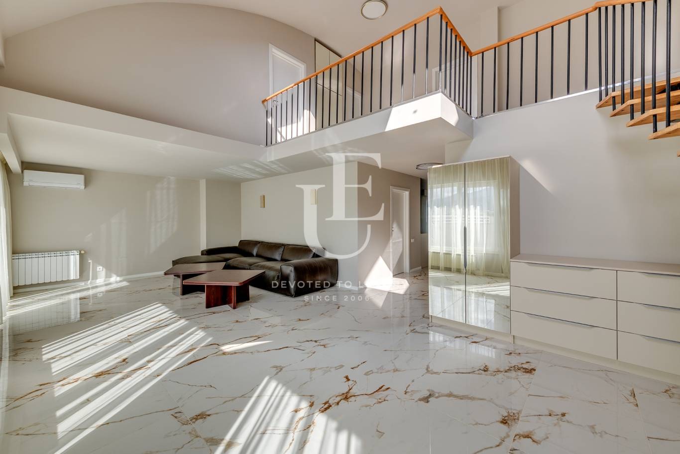 Дава под наем МНОГОСТАЕН, гр. София, Борово