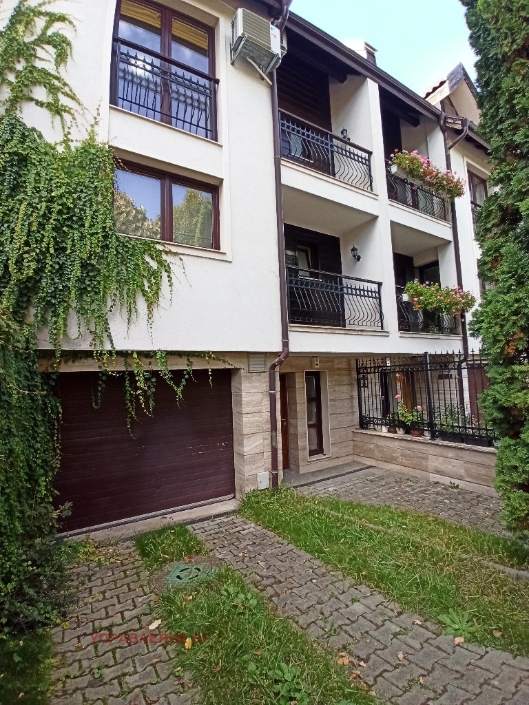 Kiadó  Ház Sofia , Bojana , 275 négyzetméter | 35591424 - kép [16]