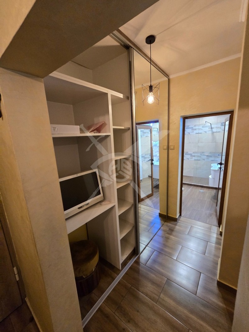 Дава под наем  3-стаен град София , Изгрев , 85 кв.м | 78018927 - изображение [11]