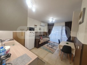 1 quarto Centar, Varna 1