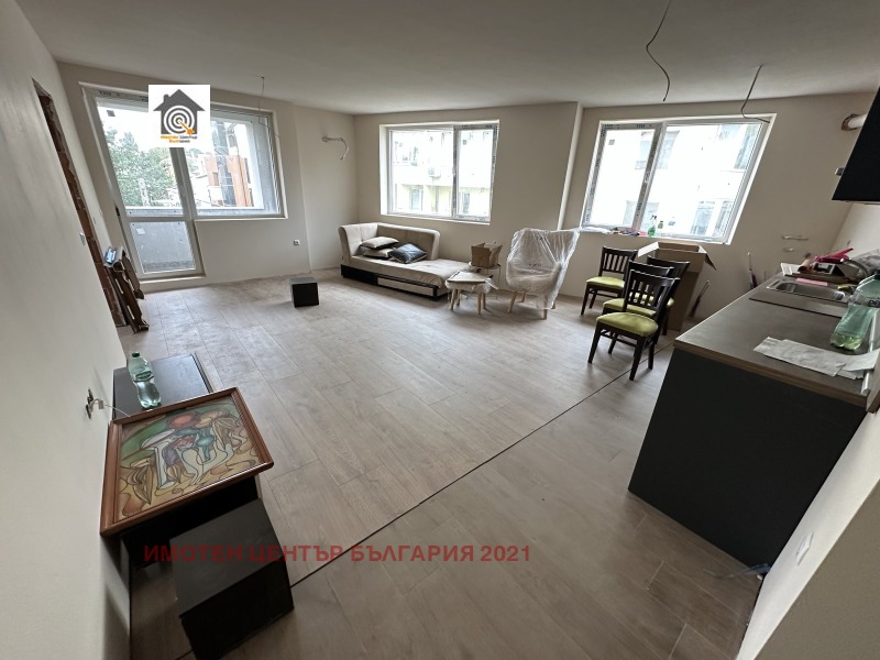 Para alugar  1 quarto Sofia , Vitocha , 70 m² | 99056494