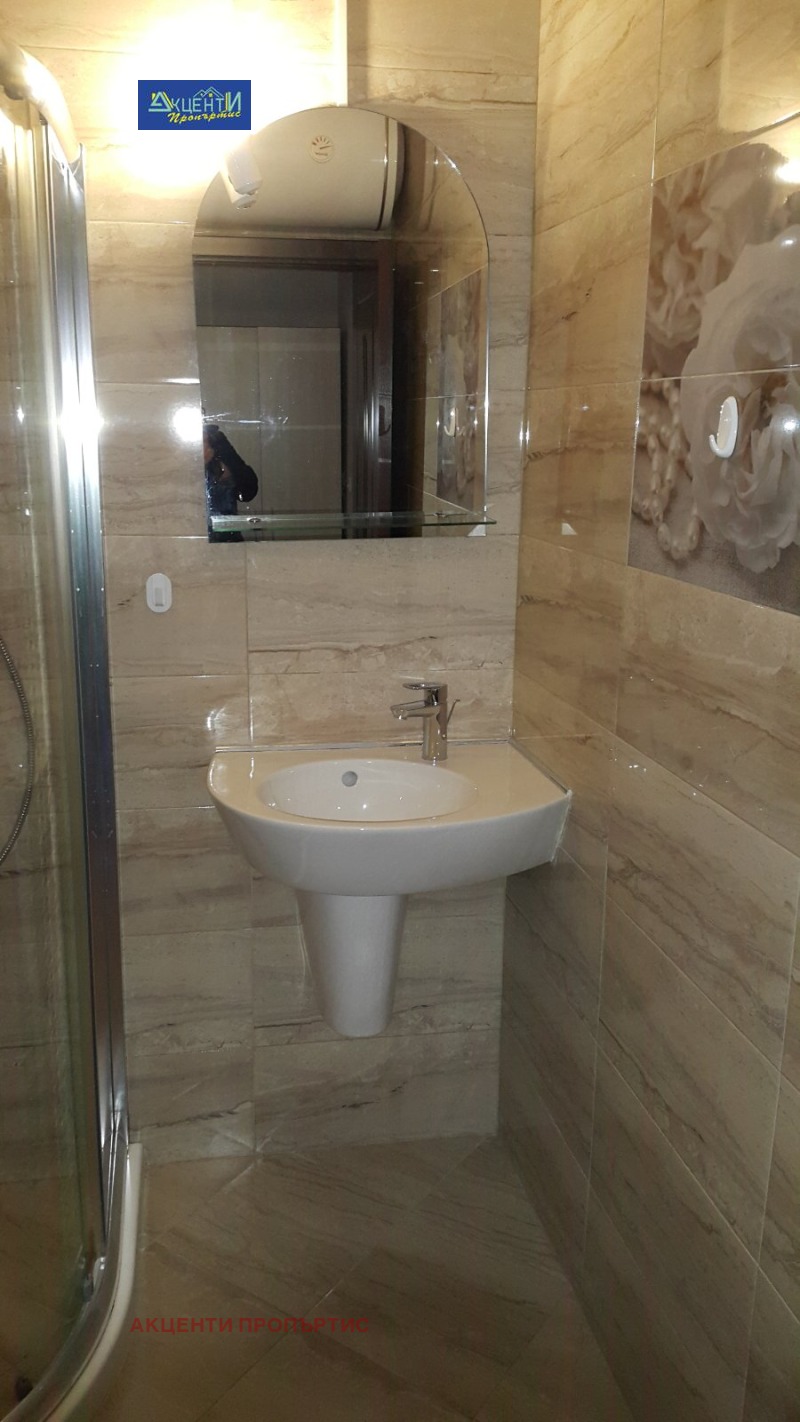 K pronájmu  1 ložnice Veliko Tarnovo , Centar , 70 m2 | 86820456 - obraz [6]