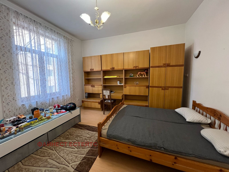 Zu vermieten  2 Schlafzimmer Sofia , Zentar , 120 qm | 92492504 - Bild [12]