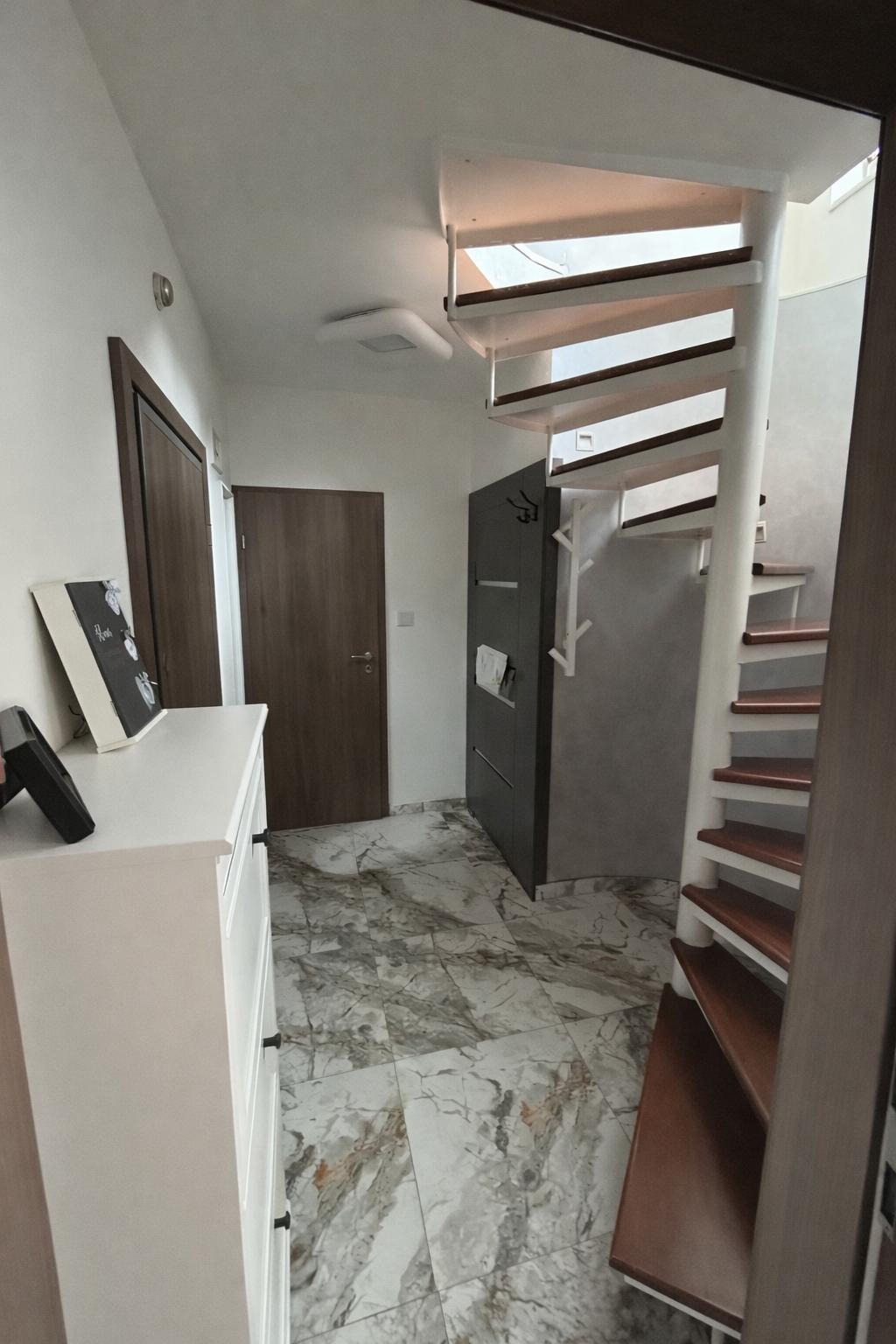 Дава под наем 2-СТАЕН, гр. София, Белите брези, снимка 8 - Апартаменти - 53442054