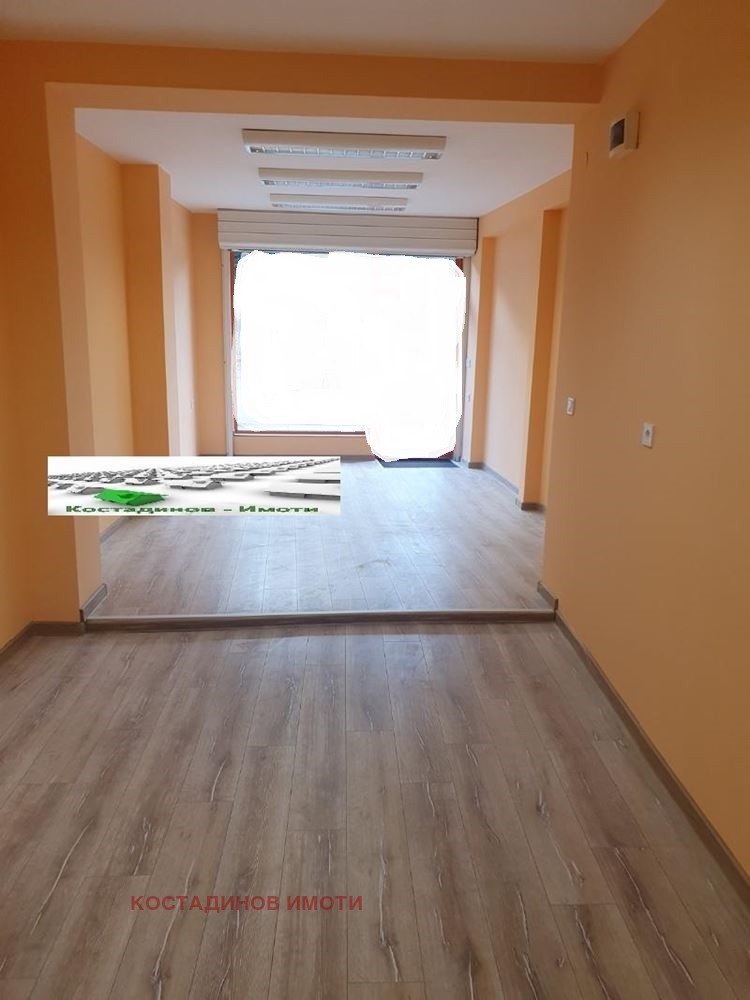 Издаје се  Схоп Пловдив , Каршијака , 35 м2 | 41227770 - слика [2]