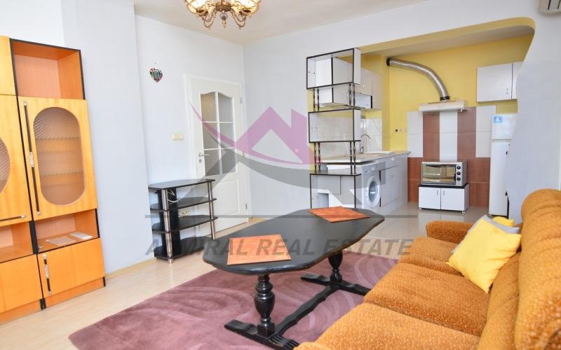 Дава под нем  Етаж от къща, град Варна, Левски 1 •  425 EUR • ID 92299370 — holmes.bg - [1] 