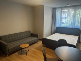 Estudio Tsentar, Sofia