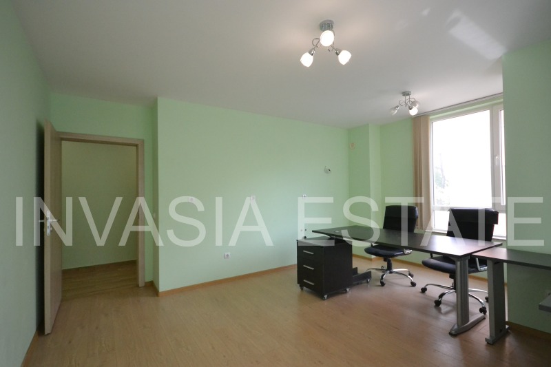 Da affittare  Ufficio Sofia , Mladost 2 , 84 mq | 83814138