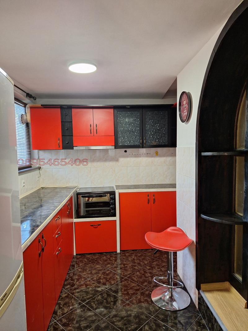 Дава под наем ЕТАЖ ОТ КЪЩА, гр. Варна, Христо Ботев, снимка 12 - Етаж от къща - 52925720