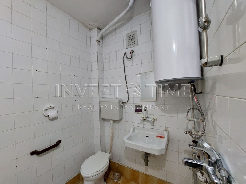 Издаје се  1 спаваћа соба Варна , Центар , 70 м2 | 60318540 - слика [9]