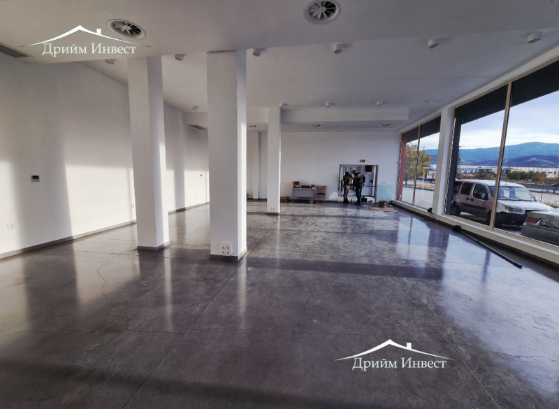 Дава под наем МАГАЗИН, гр. Пловдив, Индустриална зона - Юг, снимка 3 - Магазини - 52396956