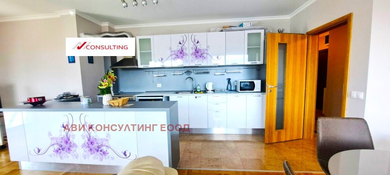 Издаје се  3 спаваће собе Софија , Центар , 140 м2 | 55420979 - слика [2]