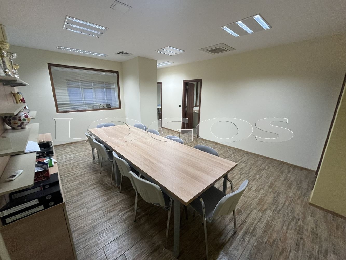 Дава под наем ОФИС, гр. Варна, Бриз, снимка 2 - Офиси - 53232585