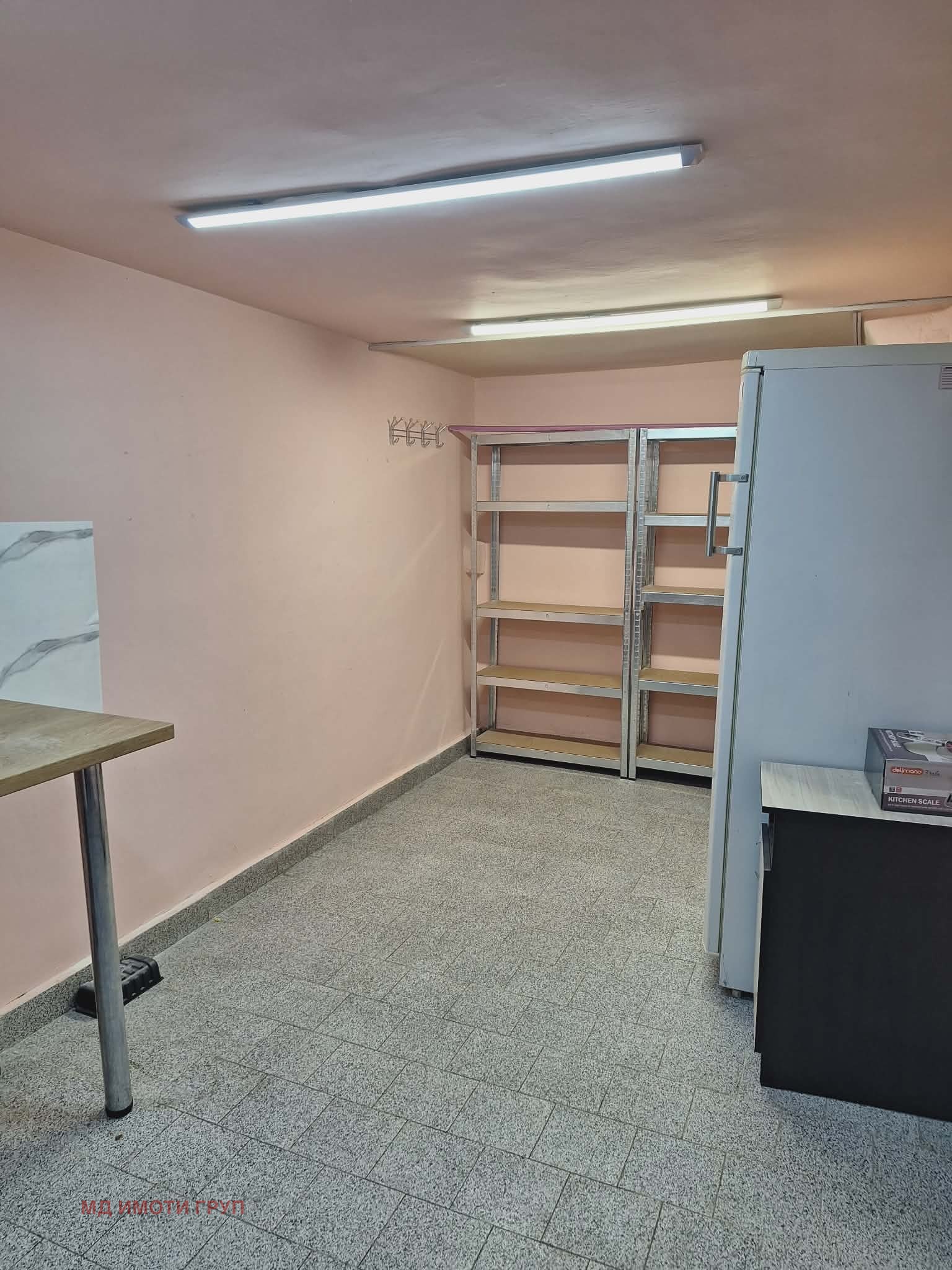 Дава под наем МАГАЗИН, гр. Пловдив, Център, снимка 2 - Магазини - 54120952