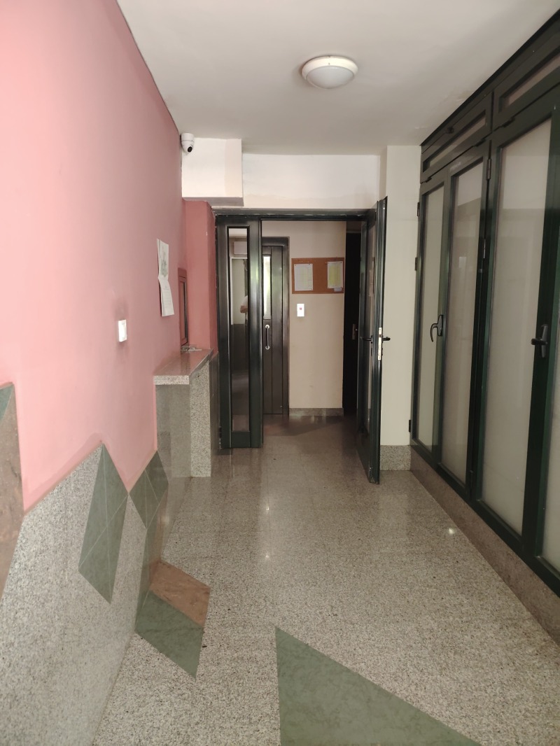 Zu vermieten  2 Schlafzimmer Sofia , Iwan Wazow , 110 qm | 60812200 - Bild [15]