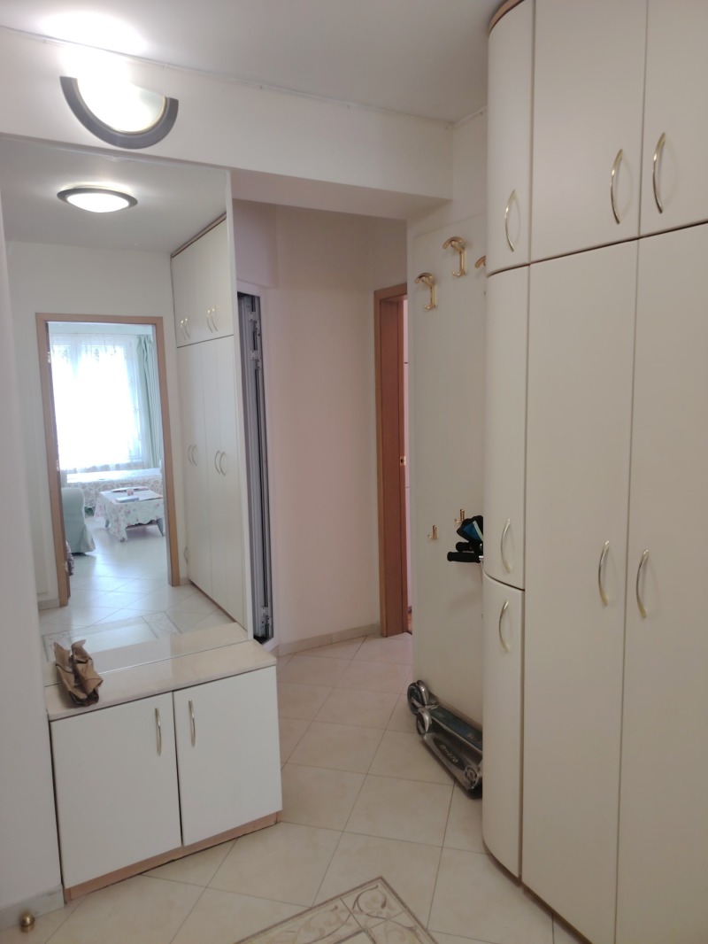 Zu vermieten  2 Schlafzimmer Sofia , Iwan Wazow , 110 qm | 60812200 - Bild [13]