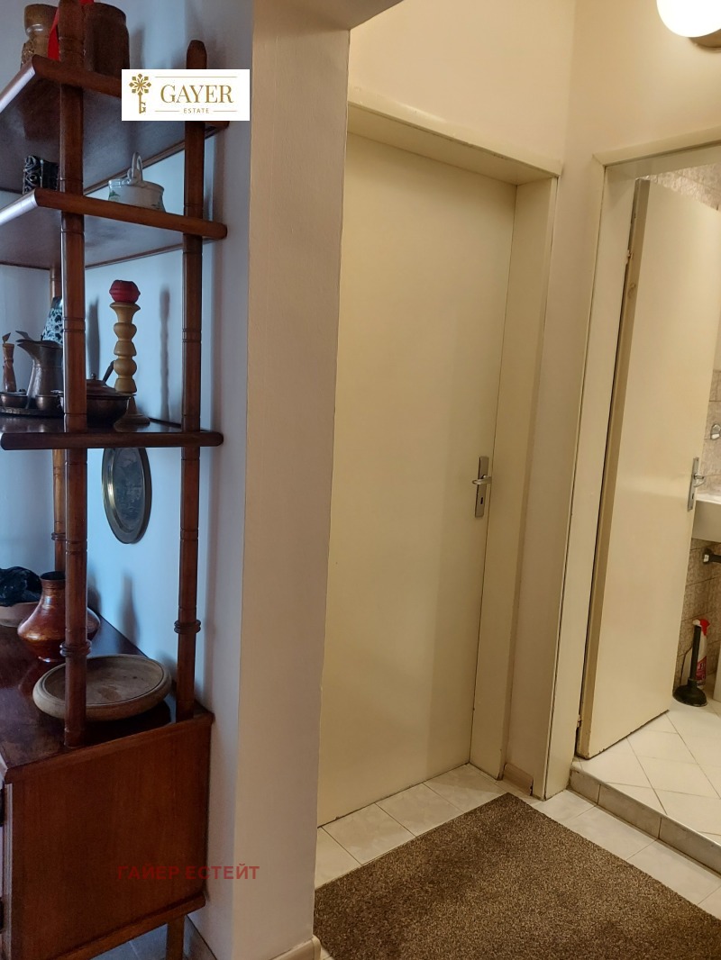 Дава под наем 2-СТАЕН, гр. София, Център, снимка 2 - Апартаменти - 53363902