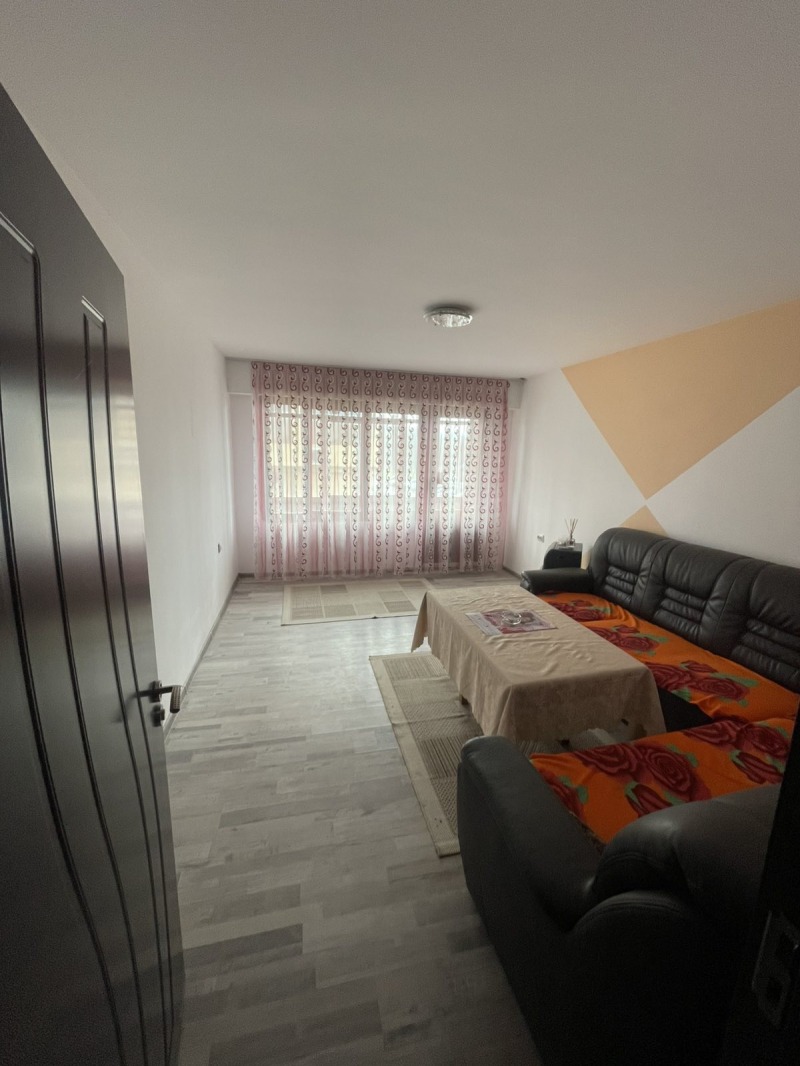 Дава под наем 3-СТАЕН, гр. Разград, Абитрус