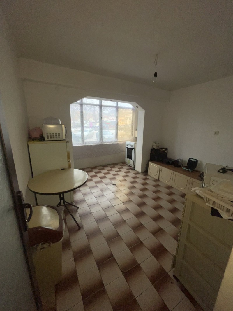 Дава под наем 3-СТАЕН, гр. Разград, Абитрус, снимка 2 - Апартаменти - 53087864