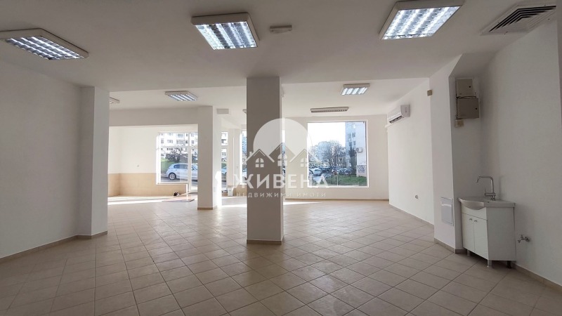 Дава под наем МАГАЗИН, гр. Варна, Владислав Варненчик 1, снимка 3 - Магазини - 53022523