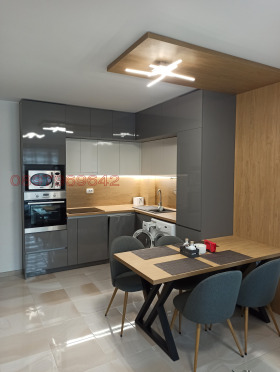 1 quarto Grand Mol, Varna
